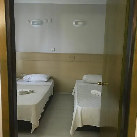Tropic Marina Apart Otel 2*