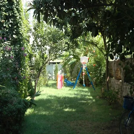 Apartmanhotel Tropic Marina 2*