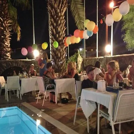 Tropic Marina Apartmanhotel
