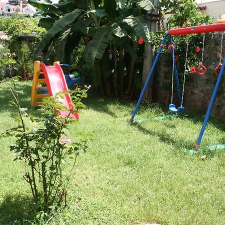 Tropic Marina Apartmanhotel 2*